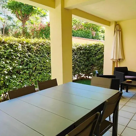 Apartment Cozy T2 With Garden In Saint-raphael *
