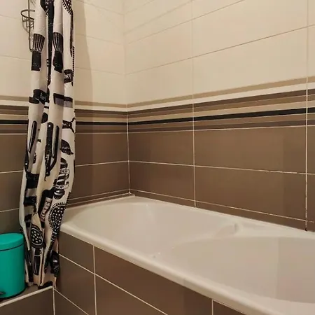 Cozy T2 With Garden In Saint-raphael شقة